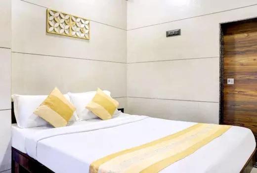 Hotel Amrita Mogappair Chennai Bagian luar foto