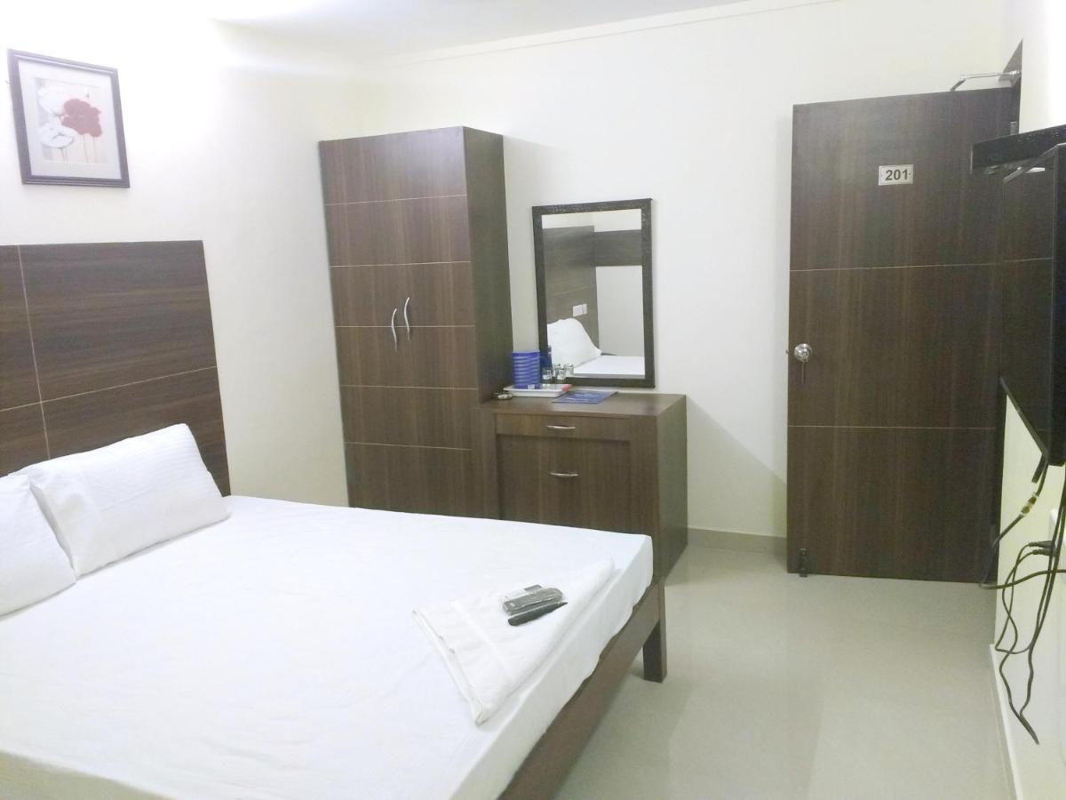 Hotel Amrita Mogappair Chennai Bagian luar foto